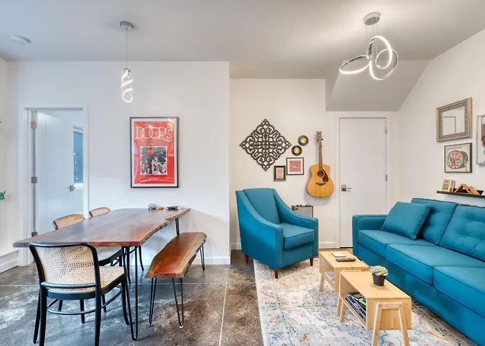 Stay Portland Collection - The Division Street Funk Flat - 94 Walkscore